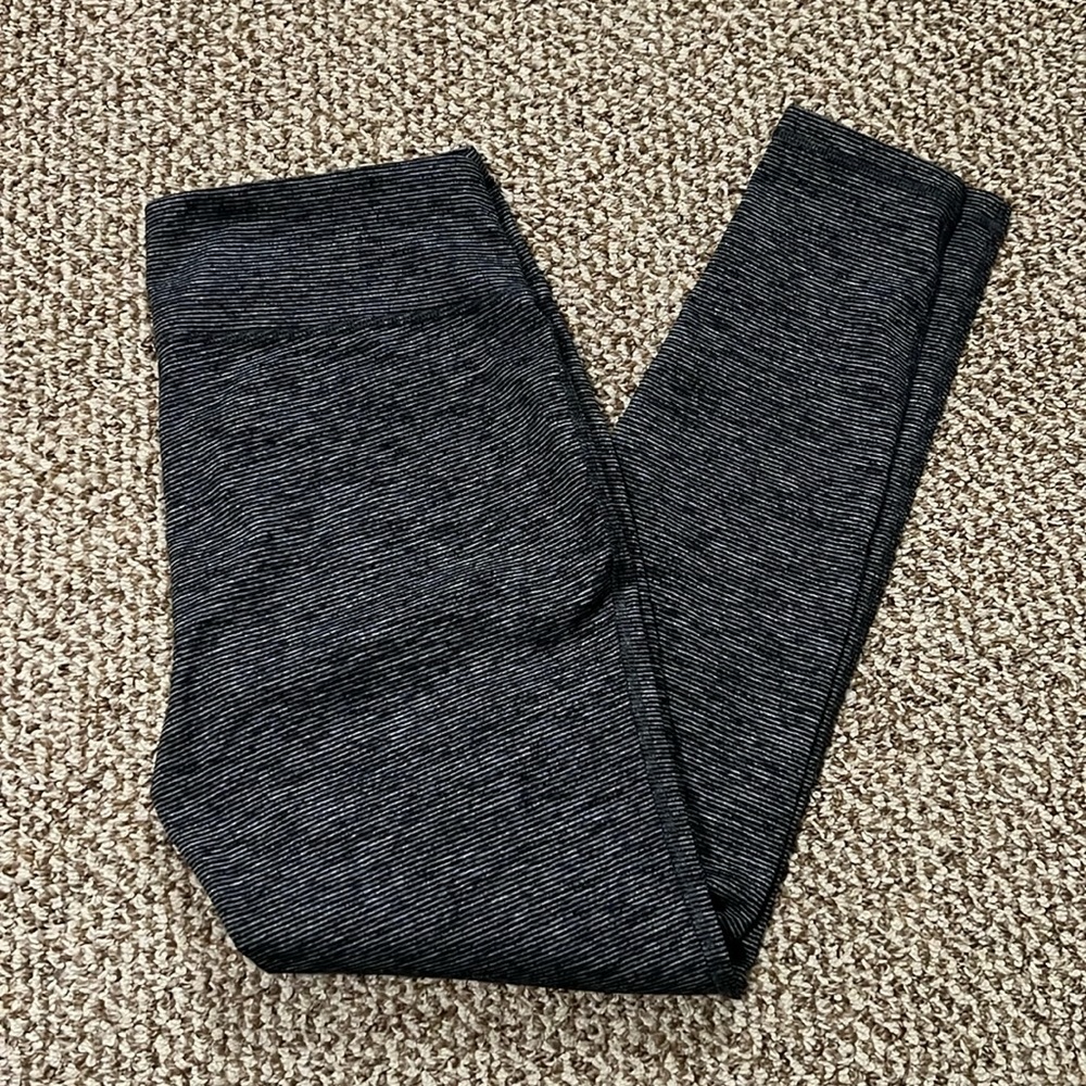 Old navy active size L women’s leggings striped